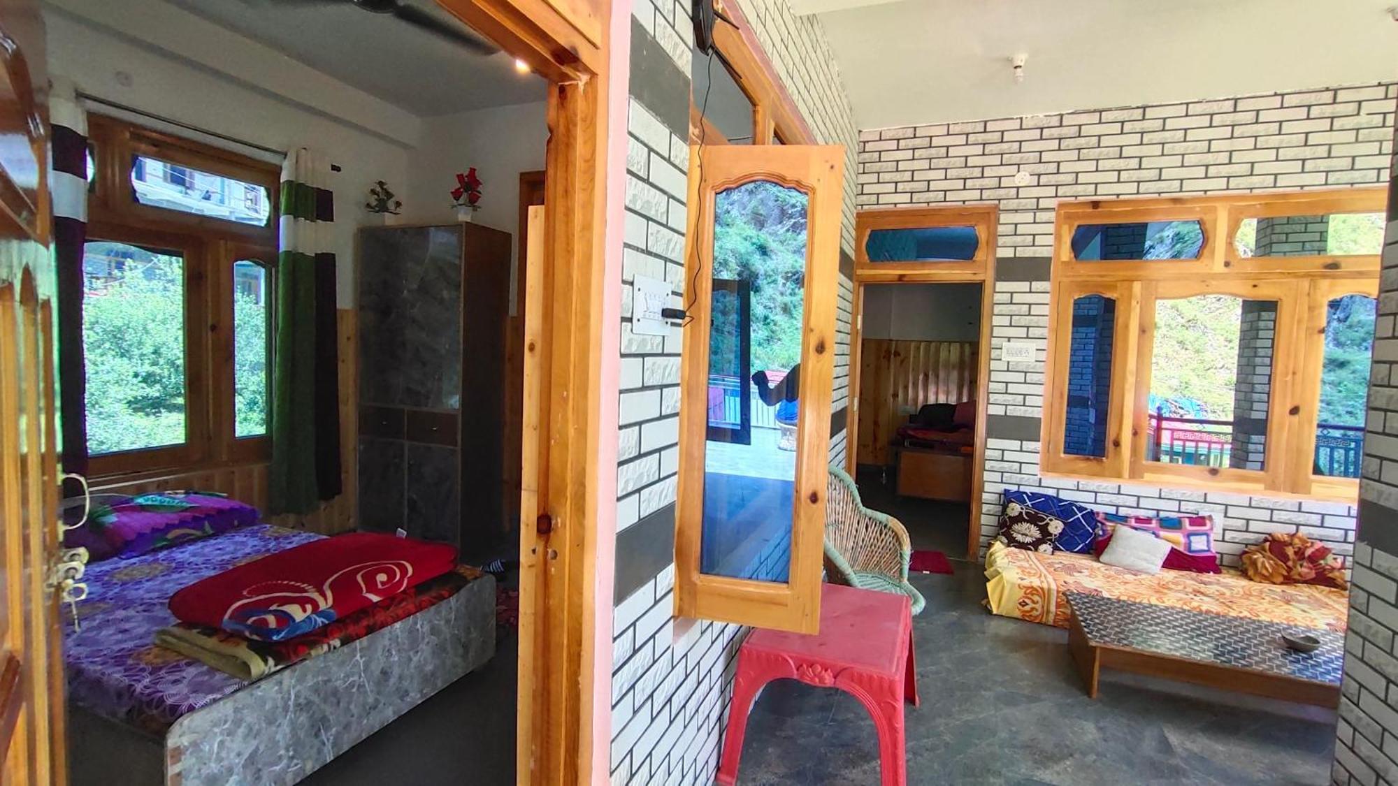 Snow View Guest House Касоль Номер фото